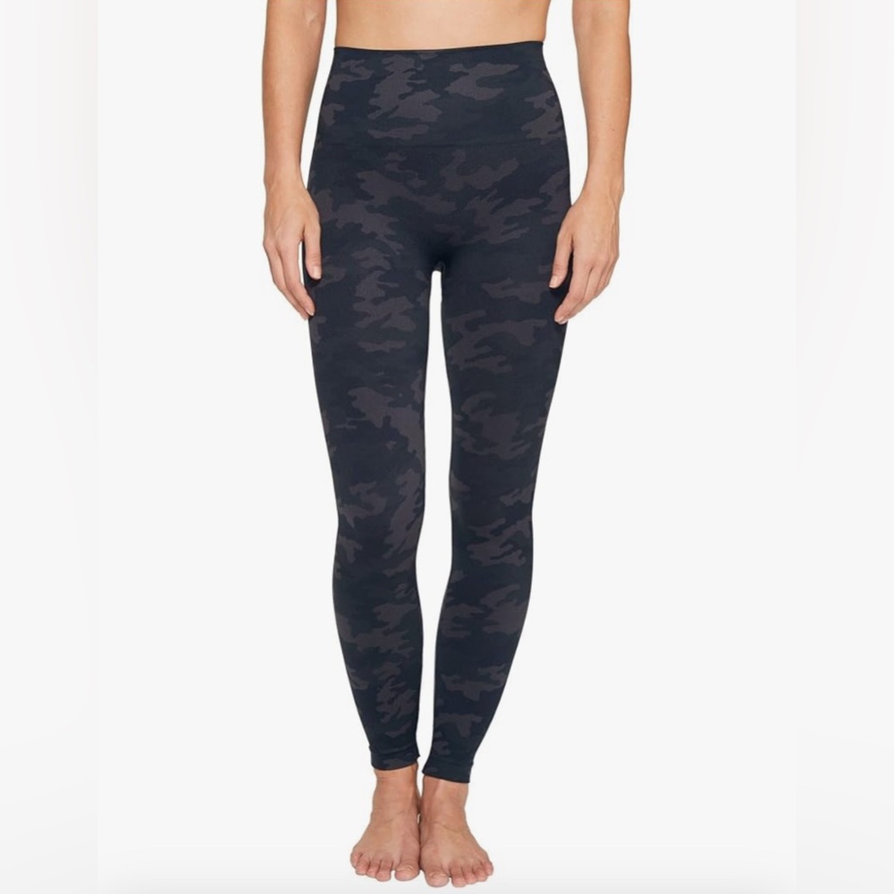 SPANX Look At Me Now Camouflage Leggings